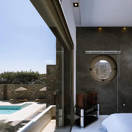 Elounda Black Pearl