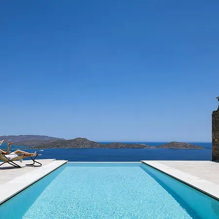 Elounda Black Pearl
